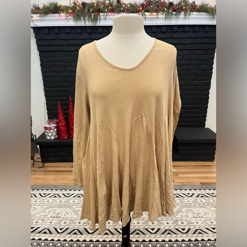 FP Beach‎ pullover long sleeved sweater
